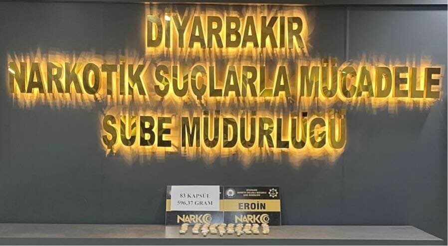 Diyarbakır’da polis ekipleri tarafından yakalanan bir İran vatandağının iç organ