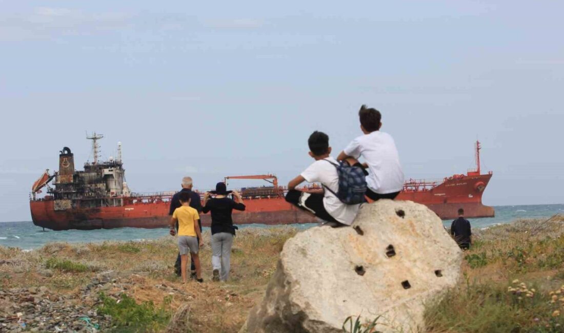 Karadeniz’de dron saldırısına uğrayan Hong Kong bandıralı bir tanker gemisinin,