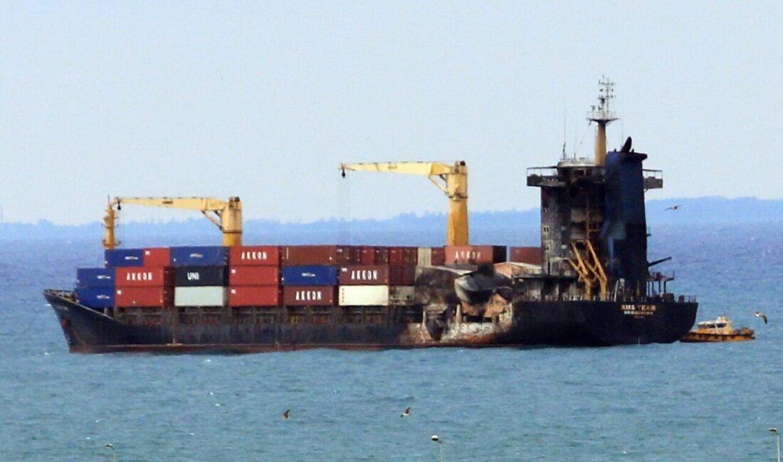 Karadeniz sularında seyir halindeyken bir dron saldırısına maruz kalan ve