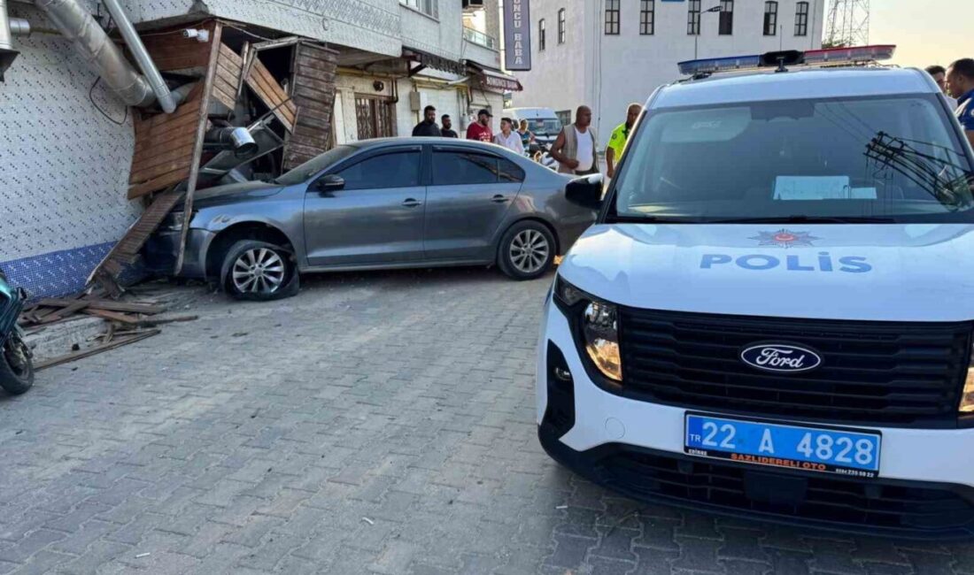 Edirne’de polisin “dur” ihtarına uymayan şüpheli iki aracın kaçışı, kazayla