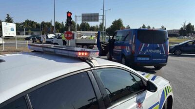 Edirne-Havsa kara yolunda yaşanan trafik kazasında, bir kavşakta çarpışan iki