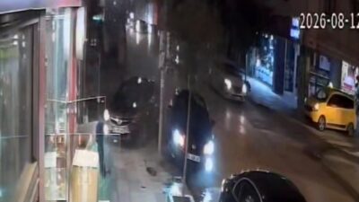Elazığ ilinde aynı istikamette seyreden iki aracın çarpışması sonucu meydana