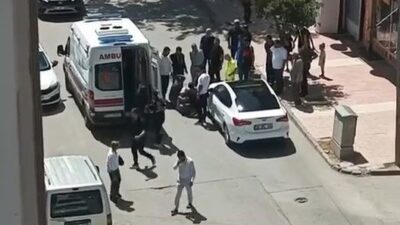 Elazığ’da bir kadın, Namık Çiftçi Caddesi’nde yolun karşısına geçmeye çalışırken