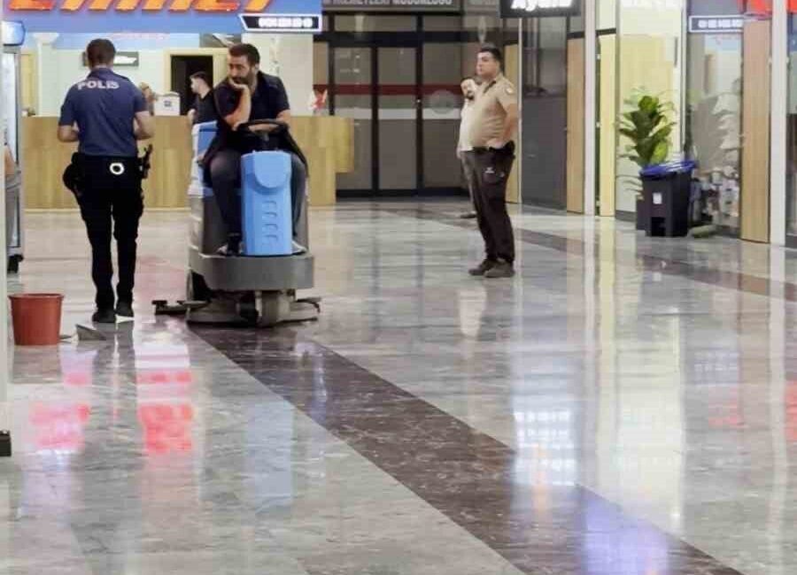 Elazığ şehirler arası otobüs terminalinde meydana gelen olayda, 2 kişi