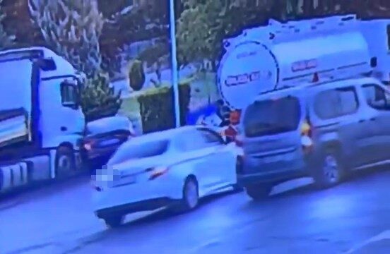 Elazığ’da meydana gelen bir trafik kazasında, kontrolsüzce yola çıkan bir