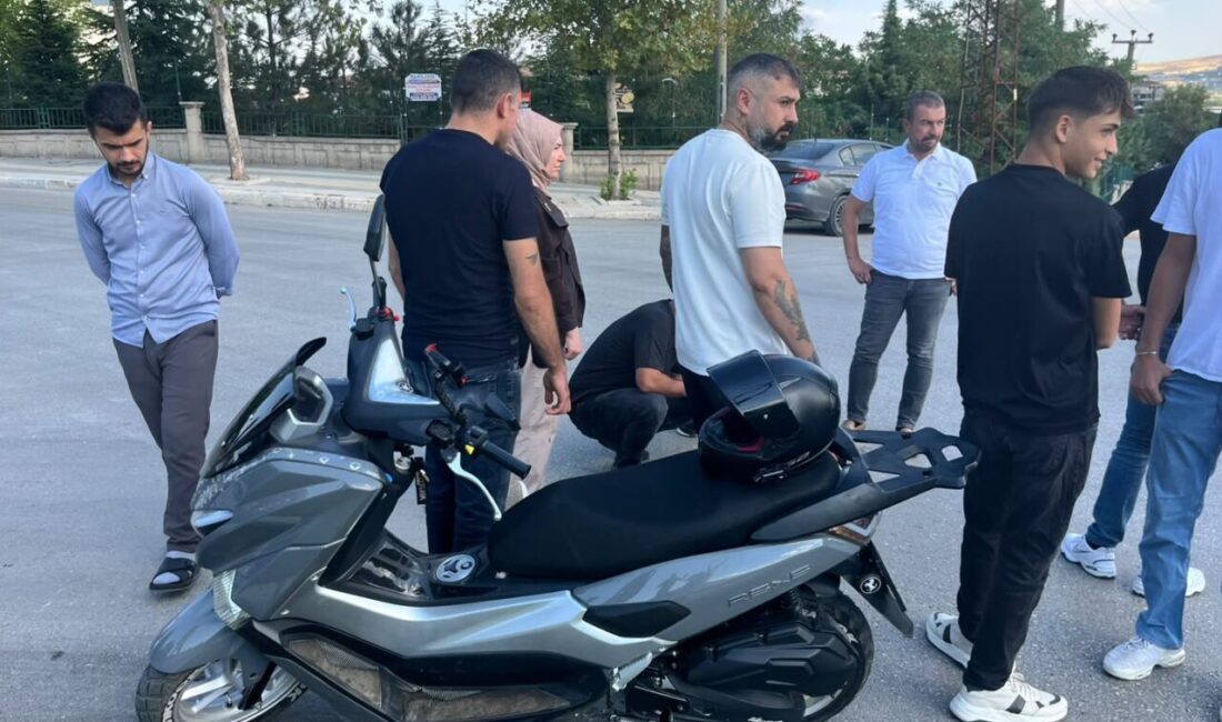 Elazığ’da bir otomobil ile bir motosikletin çarpışması sonucu meydana gelen