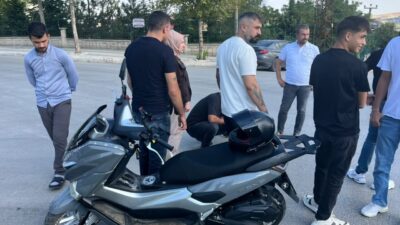 Elazığ’da bir otomobil ile bir motosikletin çarpışması sonucu meydana gelen