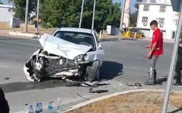 Elazığ’da meydana gelen kazada otomobil ile transit aracının çarpışması sonucunda