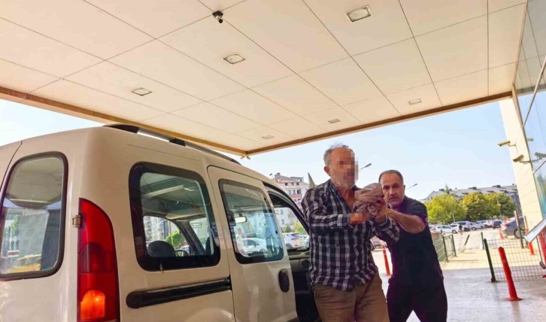 Bursa’nın İnegöl ilçesinde bir adam, ahşap keserken elini spiral makinesine