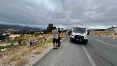 Kütahya’nın Emet ilçesinde meydana gelen trafik kazasında biri çocuk olmak