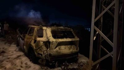 Erdek ilçesinde bir otomobilde meydana gelen yangın korkuya sebep oldu.