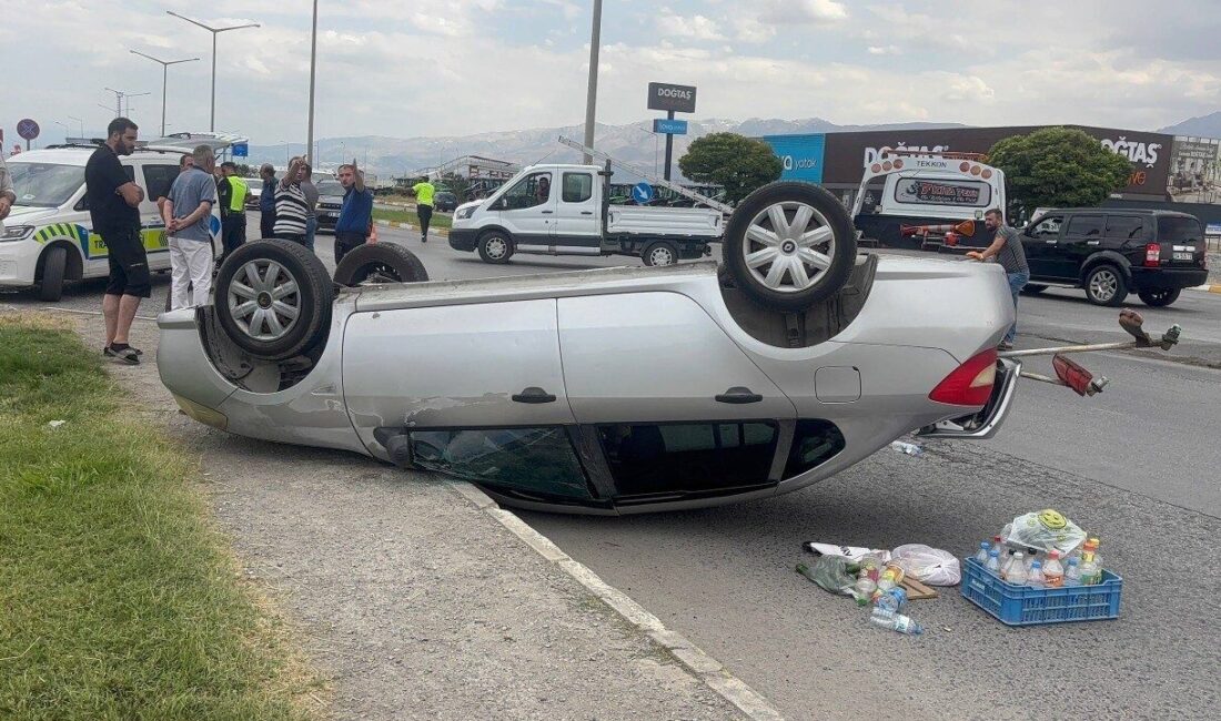 Erzincan’da meydana gelen trafik kazasında, otomobilin kontrolünü kaybederek takla atması