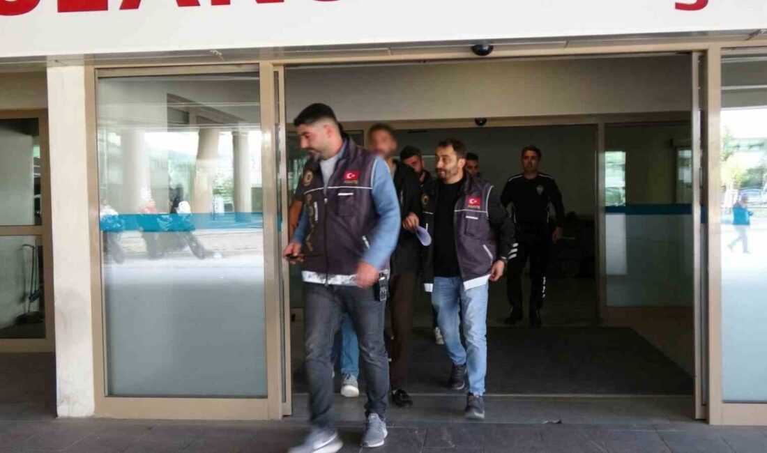 Erzurum’un Yakutiye ilçesinde meydana gelen bir apartman dairesindeki bıçaklı kavgada