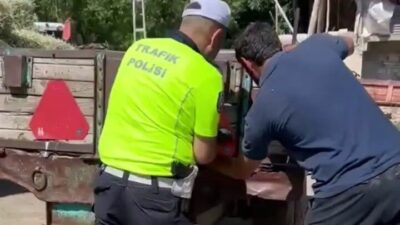 Erzurum’da, kırsal yollarda traktör kazalarını önlemek ve trafik güvenliğini artırmak