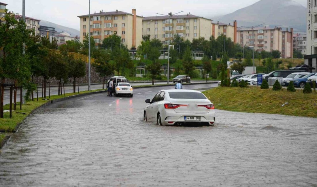Erzurum’da meydana gelen şiddetli yağışlar, su baskınlarına ve trafik sorunlarına