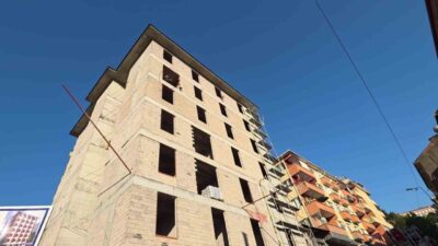 Karadeniz Ereğli ilçesinde bir kişi, eşiyle yaşadığı bir tartışma sonrasında