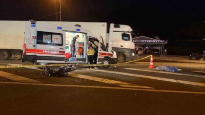 Pozantı ilçesinde meydana gelen trafik kazasında, bir otomobil ile motosiklet