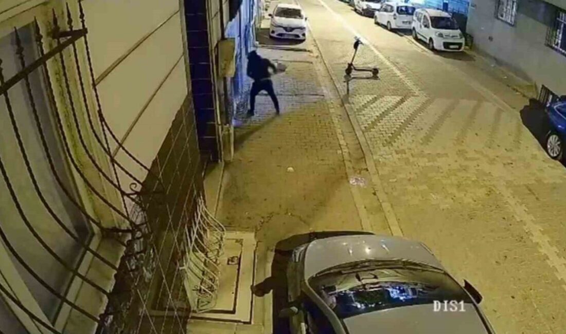 Esenyurt’ta bir eski sevgili, mahalle sakinleri için korku dolu anlar