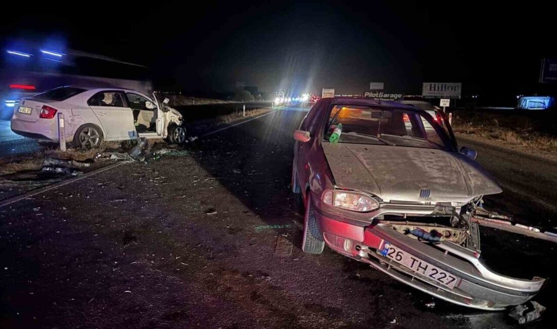 Eskişehir-Ankara karayolunda meydana gelen trafik kazasında 5 kişi yaralandı. Kaza,