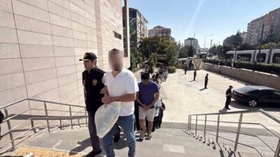 Eskişehir Cumhuriyet Başsavcılığı öncülüğünde yürütülen operasyonda, vatandaşları aldatarak işlevsiz modem