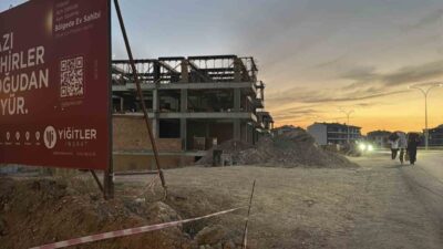 Eskişehir’de, Emek Mahallesi’nde bulunan 3 katlı bir inşaatın en üst