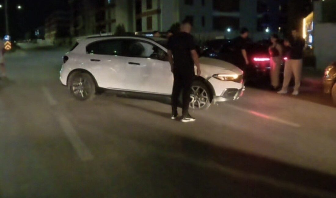 Eskişehir’de bir otomobilin motosiklete çarpması sonucu motosiklet sürücüsü yaralandı. Olay,