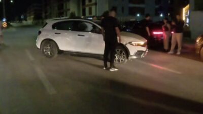 Eskişehir’de bir otomobilin motosiklete çarpması sonucu motosiklet sürücüsü yaralandı. Olay,