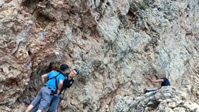 Antalya’da falezlerin ortasında mahsur kaldığı iddia edilen bir kişi nedeniyle