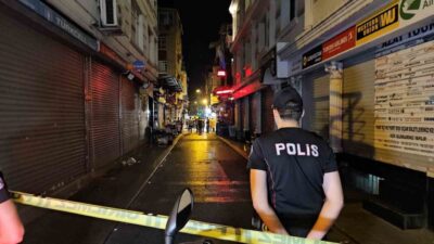 Fatih ilçesinde meydana gelen olayda iddiaya göre iki esnaf arasında