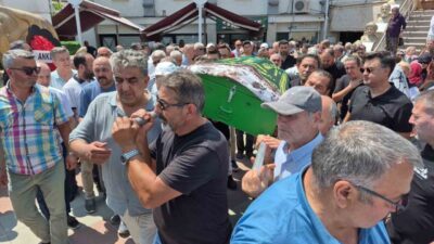 Eskişehir’de meydana gelen korkunç trafik kazasında 3 araç karıştı. Kazada