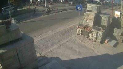 Antakya ilçesinde, yaya yolundan geçmeye çalışan 72 yaşındaki bir kişi,