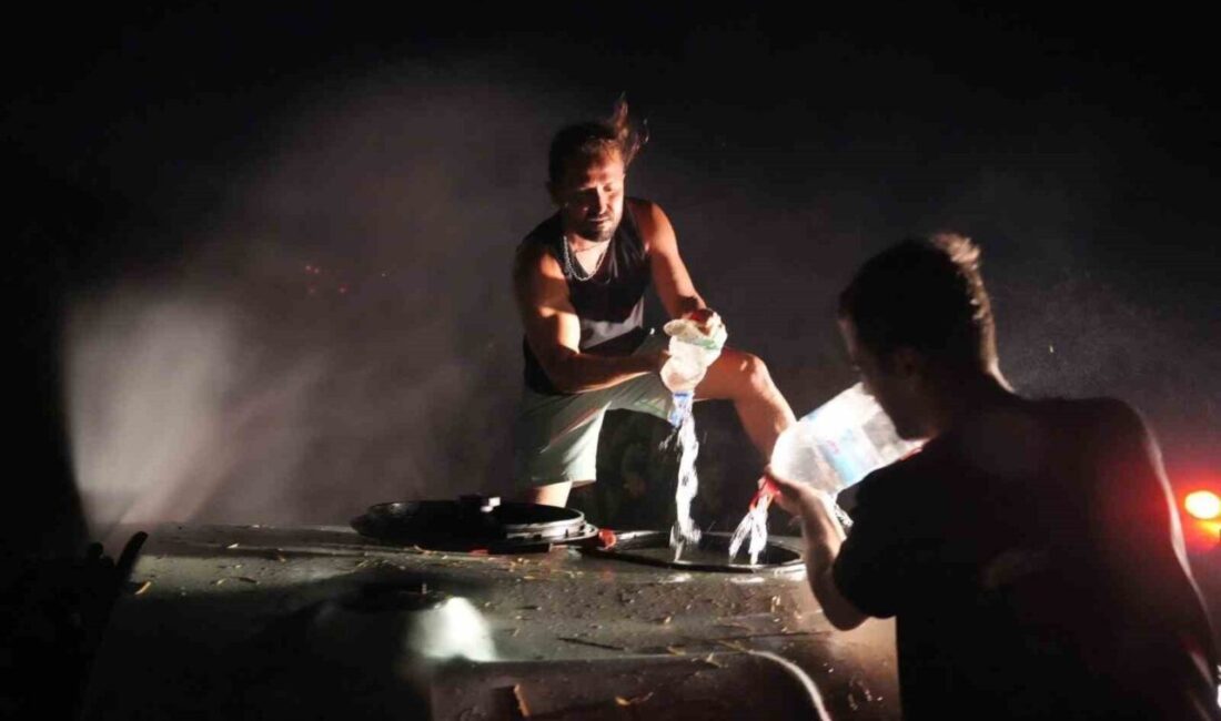 Muğla’nın Fethiye ilçesinde başlayan orman yangınına müdahale eden ekiplere destek