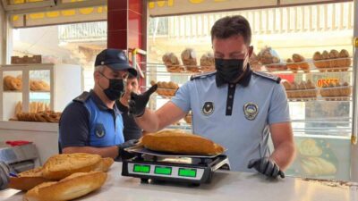 Bayburt’ta zabıta ekipleri, il merkezinde faaliyet gösteren fırınlarda hijyen ve
