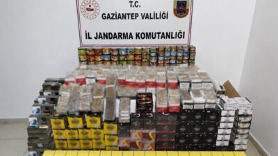 Gaziantep’te jandarma ekipleri tarafından gerçekleştirilen operasyonda, 3 kişiye ait ev