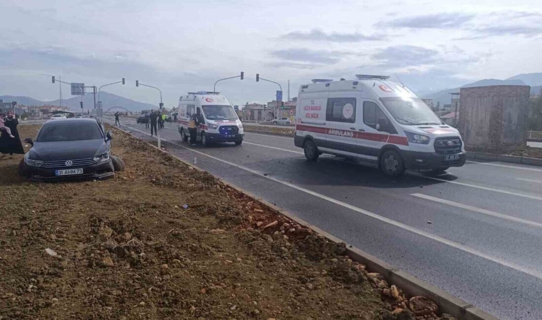 İslahiye ilçesinde meydana gelen trafik kazasında, iki otomobil çarpıştı ve