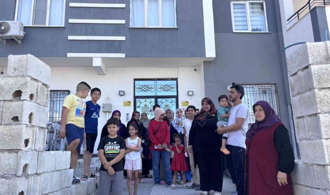 Gaziantep’te, bir apartmanda yaşayan sakinler, yaklaşık 3 yıldır çözülemeyen sorunlarla