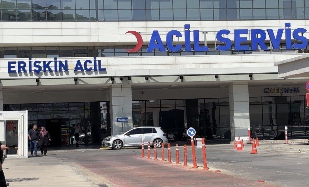 Gaziantep’te, çocuk konusundaki anlaşmazlık nedeniyle iki aile arasında çıkan bıçaklı