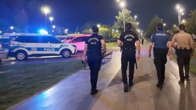 Gaziantep’te polis ekipleri, parklarda ve çevrelerinde olumsuz durumların ve şüpheli