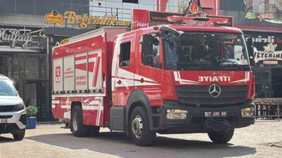 Gaziantep’te bir restoranın bacasında meydana gelen yangın, şehirdeki itfaiye ekipleri
