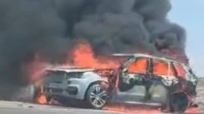 Gaziantep-Adıyaman karayolunda seyir halinde olan bir yabancı plakalı lüks araç,