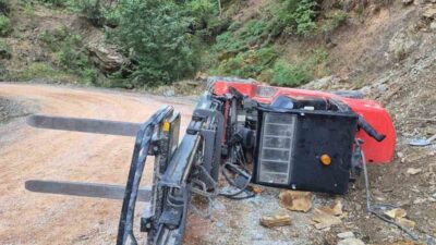 Antalya’nın Gazipaşa ilçesinde parke taşı döşeme çalışmaları esnasında yaşanan kaza