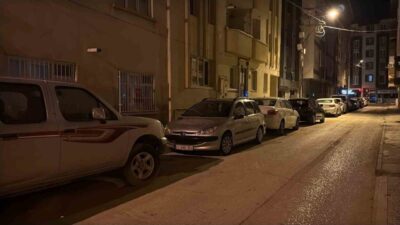 Eskişehir’de, Kırmızıtoprak Mahallesi Doğdu Sokak’ta park halindeki bir otomobilin kornası