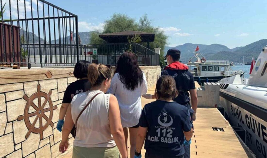 Dalaman ilçesi açıklarında seyreden bir gezi teknesinde yaralanan bir vatandaş,