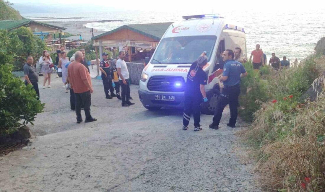 Eynesil ilçesinde denize giren ve boğulma tehlikesi geçiren dört arkadaştan