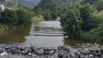 Giresun’un Görele ilçesinde dünkü sel felaketinde hayatını kaybeden iki kız