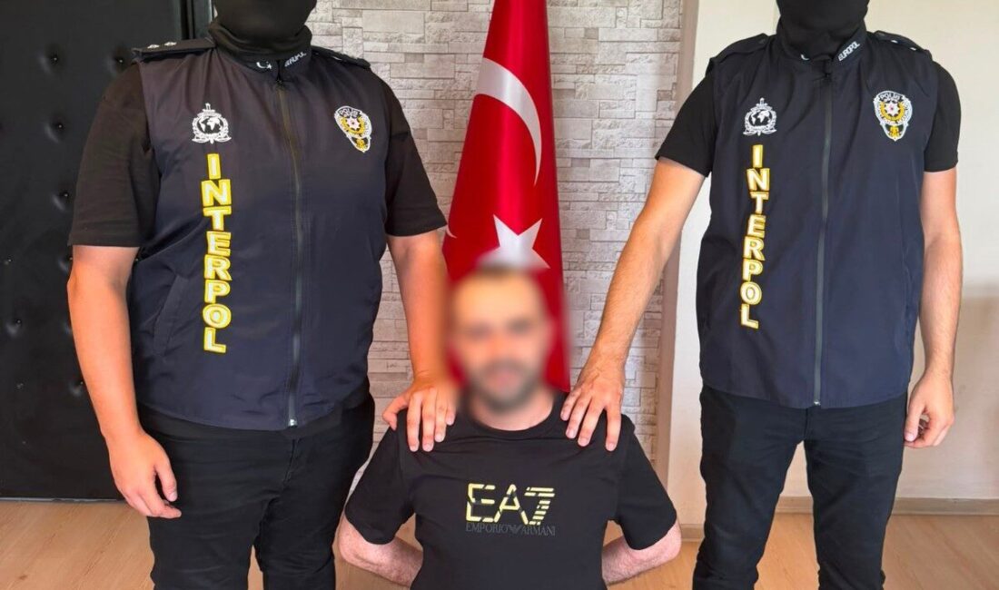 ‘REDKİTLER’ adlı Organize Suç Örgütü’nün lideri Ferhat Delen ve bir
