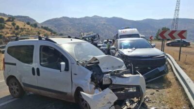 Adıyaman’da meydana gelen trafik kazasında, iki aracın çarpışması sonucunda 1