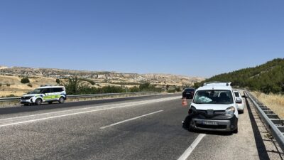 Besni ilçesine bağlı Taşlıyazı köyü yakınlarında meydana gelen trafik kazasında,