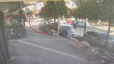 Manavgat ilçesinde meydana gelen trafik kazasında, bir motosiklet sürücüsü hafif