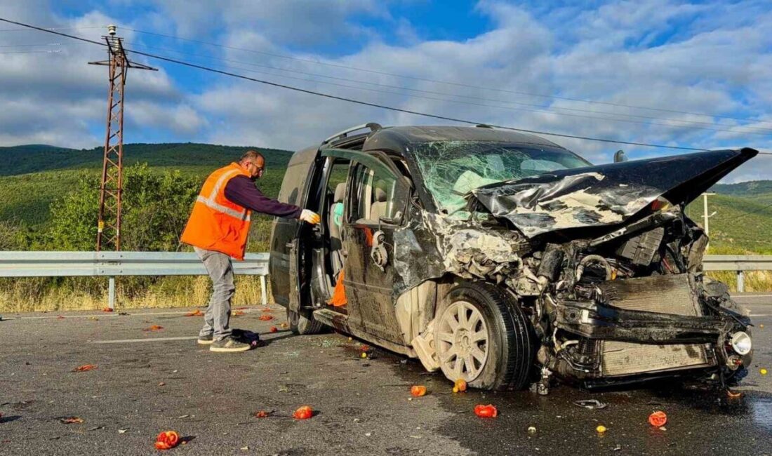 Afyonkarahisar’ın Sultandağı ilçesine bağlı Çamözü kavşağında meydana gelen trafik kazasında